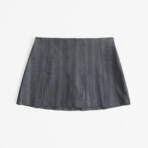 Abercrombie mid rise pleated mini skort